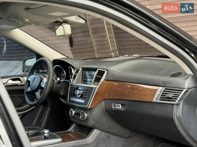 Черный Мерседес ГЛ-класс, объемом двигателя 2.99 л и пробегом 199 тыс. км за 24300 $, фото 21 на Automoto.ua
