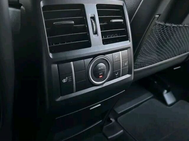 Чорний Мерседес ГЛ-Клас, об'ємом двигуна 5 л та пробігом 157 тис. км за 20999 $, фото 17 на Automoto.ua