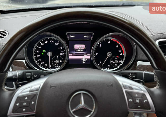 Черный Мерседес ГЛ-класс, объемом двигателя 3 л и пробегом 255 тыс. км за 22950 $, фото 55 на Automoto.ua