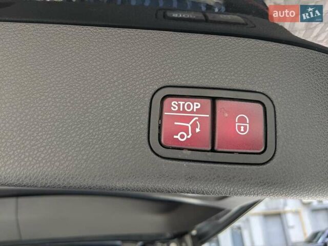 Черный Мерседес ГЛ-класс, объемом двигателя 4.66 л и пробегом 92 тыс. км за 30000 $, фото 20 на Automoto.ua