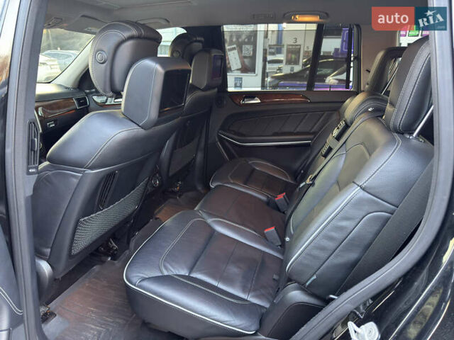 Черный Мерседес ГЛ-класс, объемом двигателя 4.66 л и пробегом 151 тыс. км за 24500 $, фото 10 на Automoto.ua