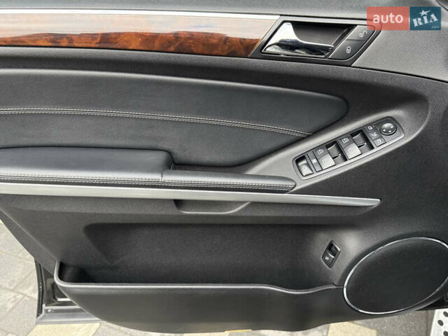 Чорний Мерседес ГЛ-Клас, об'ємом двигуна 2.99 л та пробігом 250 тис. км за 20500 $, фото 49 на Automoto.ua