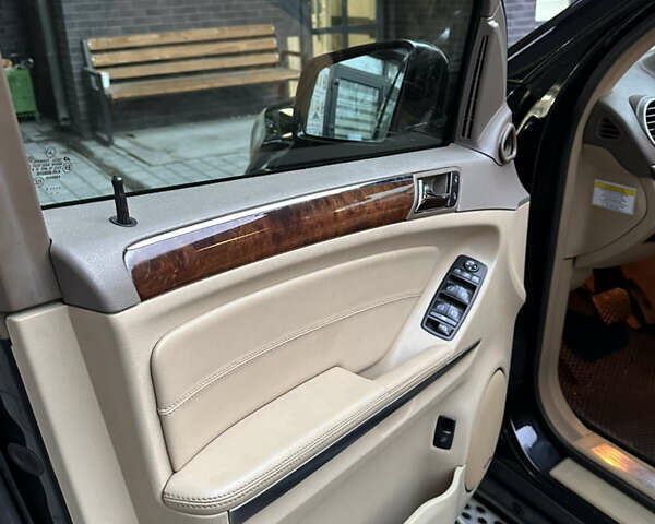 Черный Мерседес ГЛ-класс, объемом двигателя 2.99 л и пробегом 230 тыс. км за 20800 $, фото 9 на Automoto.ua