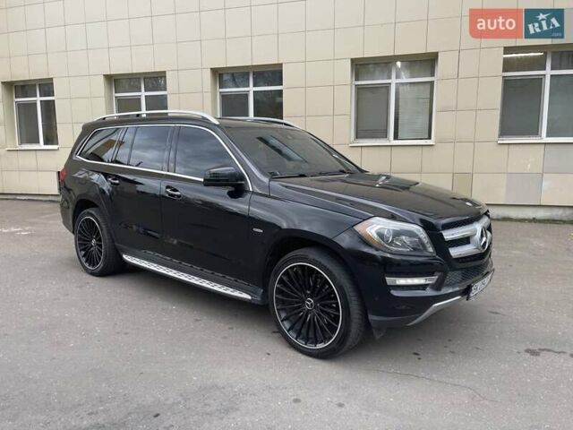 Мерседес ГЛ-класс 2013 в Ровно на Automoto.ua Черный Мерседес ГЛ-класс, объемом двигателя 2.99 л и пробегом 240 тыс. км за 25700 $, фото 7 на Automoto.ua
