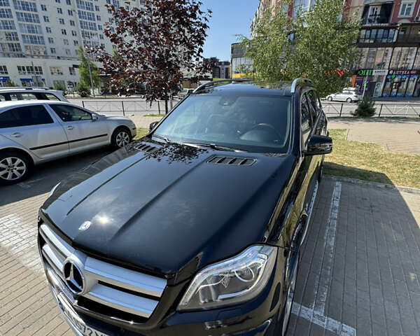 Черный Мерседес ГЛ-класс, объемом двигателя 4.7 л и пробегом 212 тыс. км за 19000 $, фото 1 на Automoto.ua