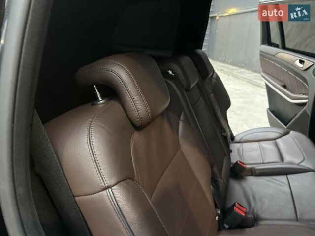 Черный Мерседес ГЛ-класс, объемом двигателя 3 л и пробегом 215 тыс. км за 21750 $, фото 63 на Automoto.ua