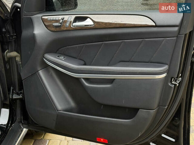 Черный Мерседес ГЛ-класс, объемом двигателя 3 л и пробегом 160 тыс. км за 23500 $, фото 58 на Automoto.ua