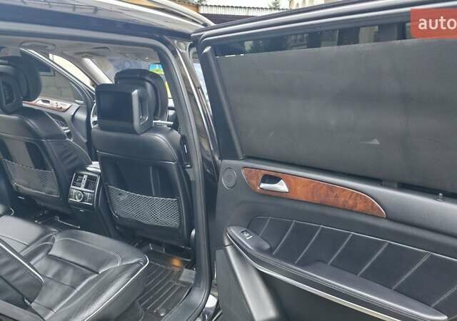 Черный Мерседес ГЛ-класс, объемом двигателя 4.66 л и пробегом 285 тыс. км за 29999 $, фото 42 на Automoto.ua