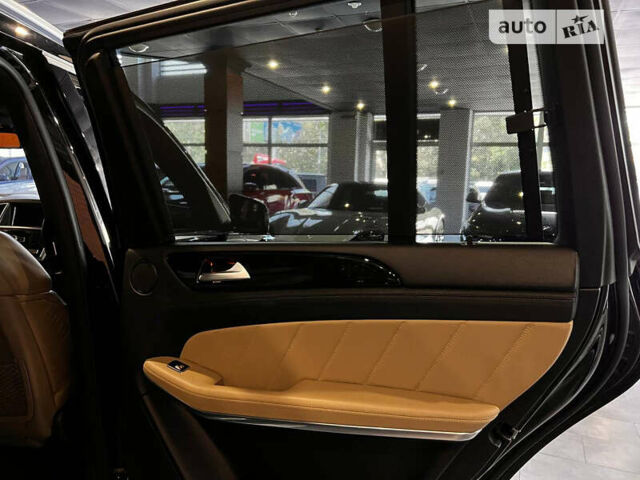 Черный Мерседес ГЛ-класс, объемом двигателя 4.66 л и пробегом 84 тыс. км за 36500 $, фото 39 на Automoto.ua