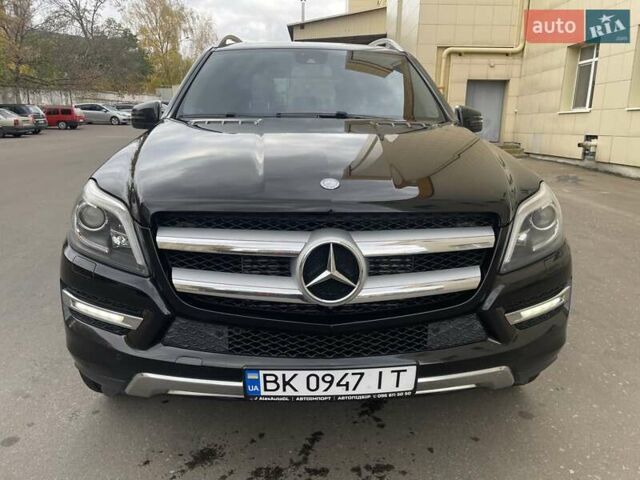 Мерседес ГЛ-класс 2013 в Ровно на Automoto.ua Черный Мерседес ГЛ-класс, объемом двигателя 2.99 л и пробегом 240 тыс. км за 25700 $, фото 51 на Automoto.ua