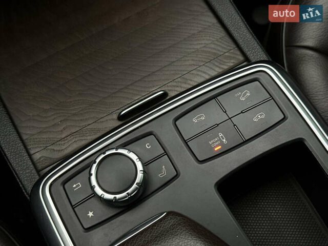 Черный Мерседес ГЛ-класс, объемом двигателя 4.66 л и пробегом 199 тыс. км за 24400 $, фото 23 на Automoto.ua