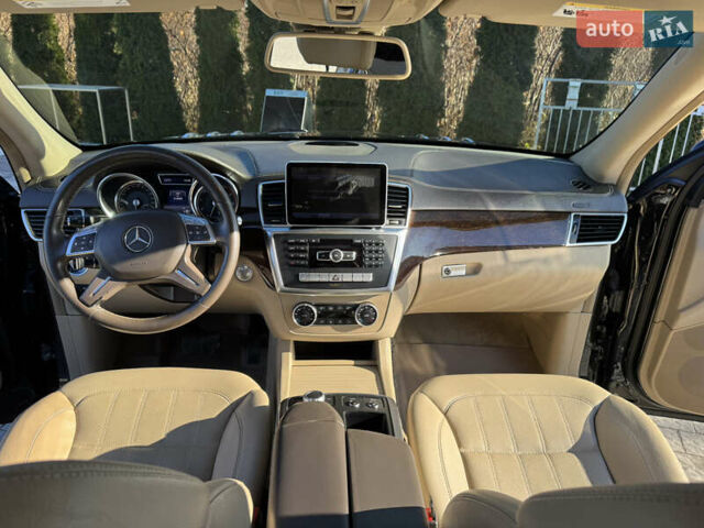 Черный Мерседес ГЛ-класс, объемом двигателя 4.7 л и пробегом 215 тыс. км за 24500 $, фото 15 на Automoto.ua