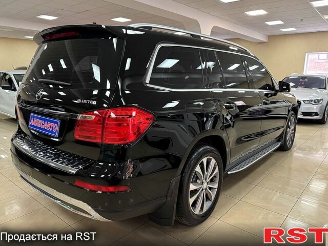 Черный Мерседес ГЛ-класс, объемом двигателя 3 л и пробегом 126 тыс. км за 30000 $, фото 2 на Automoto.ua