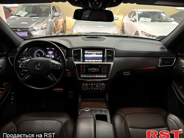 Черный Мерседес ГЛ-класс, объемом двигателя 3 л и пробегом 126 тыс. км за 30000 $, фото 8 на Automoto.ua