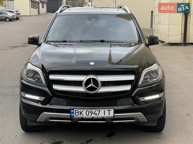 Мерседес ГЛ-класс 2013 в Ровно на Automoto.ua Черный Мерседес ГЛ-класс, объемом двигателя 2.99 л и пробегом 240 тыс. км за 25700 $, фото 2 на Automoto.ua