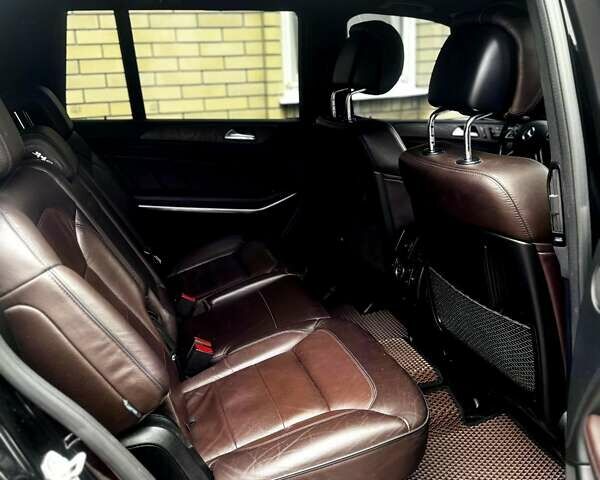 Черный Мерседес ГЛ-класс, объемом двигателя 4.7 л и пробегом 213 тыс. км за 27500 $, фото 5 на Automoto.ua