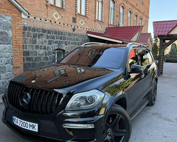 Чорний Мерседес ГЛ-Клас, об'ємом двигуна 4.66 л та пробігом 265 тис. км за 21800 $, фото 4 на Automoto.ua