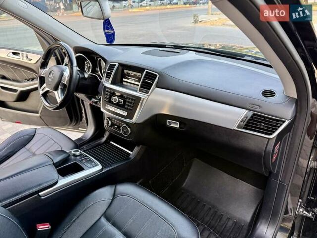 Черный Мерседес ГЛ-класс, объемом двигателя 3 л и пробегом 208 тыс. км за 26800 $, фото 43 на Automoto.ua