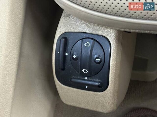 Черный Мерседес ГЛ-класс, объемом двигателя 5.46 л и пробегом 360 тыс. км за 18900 $, фото 3 на Automoto.ua