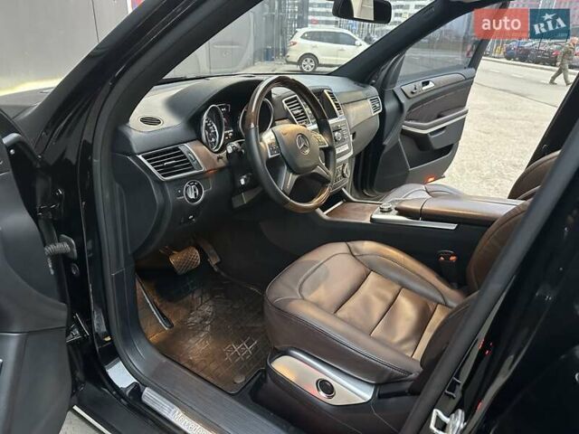 Черный Мерседес ГЛ-класс, объемом двигателя 3 л и пробегом 215 тыс. км за 21750 $, фото 37 на Automoto.ua