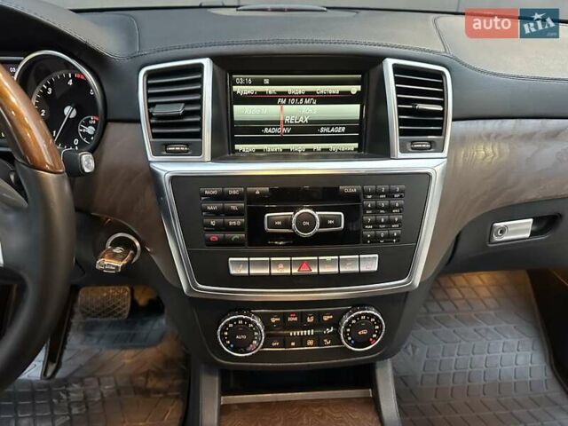 Черный Мерседес ГЛ-класс, объемом двигателя 3 л и пробегом 215 тыс. км за 21750 $, фото 49 на Automoto.ua