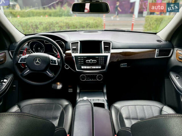 Мерседес ГЛ-Клас 2013 у Києві на Automoto.ua Чорний Мерседес ГЛ-Клас, об'ємом двигуна 4.66 л та пробігом 280 тис. км за 19500 $, фото 33 на Automoto.ua