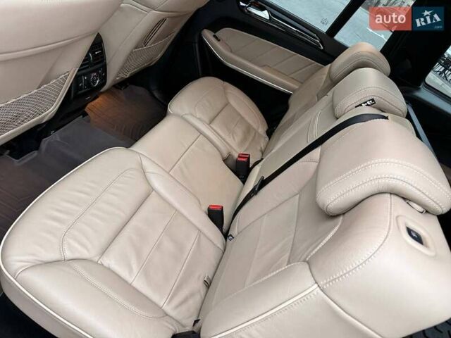 Черный Мерседес ГЛ-класс, объемом двигателя 4.66 л и пробегом 182 тыс. км за 20900 $, фото 31 на Automoto.ua