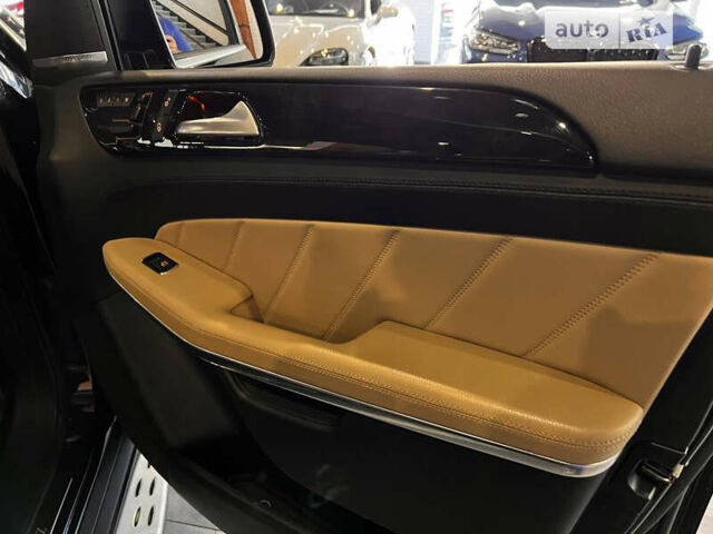 Черный Мерседес ГЛ-класс, объемом двигателя 4.66 л и пробегом 84 тыс. км за 36500 $, фото 37 на Automoto.ua