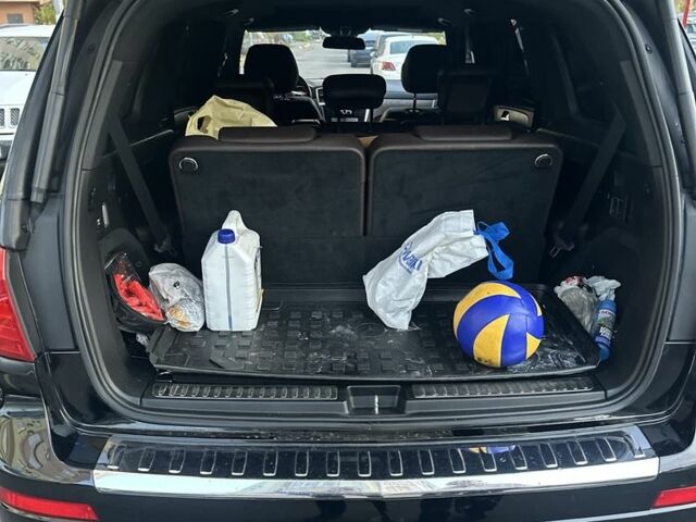 Черный Мерседес ГЛ-класс, объемом двигателя 3 л и пробегом 321 тыс. км за 22500 $, фото 9 на Automoto.ua