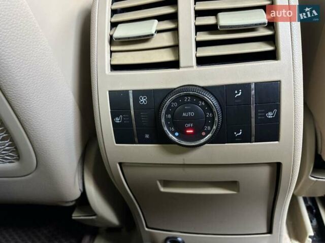 Черный Мерседес ГЛ-класс, объемом двигателя 5.46 л и пробегом 360 тыс. км за 18900 $, фото 17 на Automoto.ua