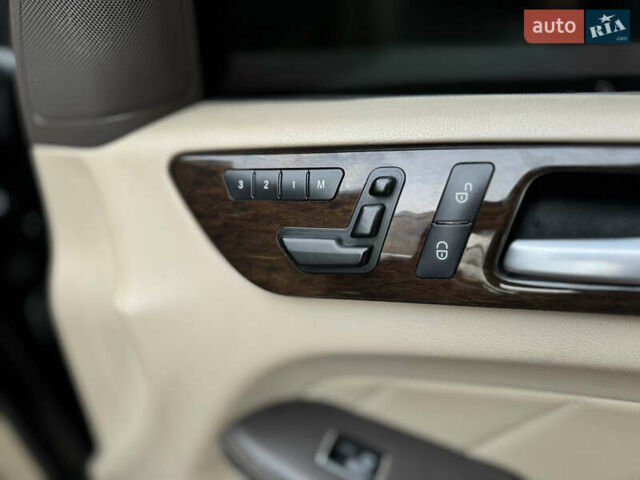 Черный Мерседес ГЛ-класс, объемом двигателя 4.5 л и пробегом 181 тыс. км за 25000 $, фото 23 на Automoto.ua