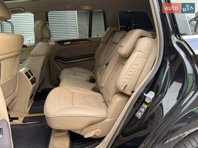 Черный Мерседес ГЛ-класс, объемом двигателя 4.66 л и пробегом 309 тыс. км за 20990 $, фото 7 на Automoto.ua