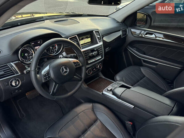 Черный Мерседес ГЛ-класс, объемом двигателя 2.99 л и пробегом 266 тыс. км за 23800 $, фото 24 на Automoto.ua