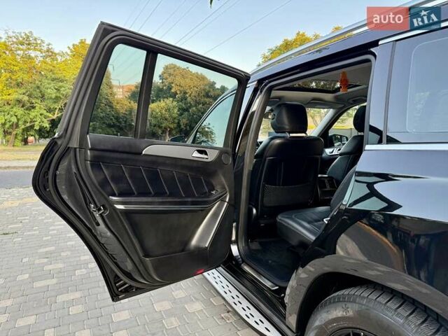 Черный Мерседес ГЛ-класс, объемом двигателя 3 л и пробегом 208 тыс. км за 26800 $, фото 63 на Automoto.ua