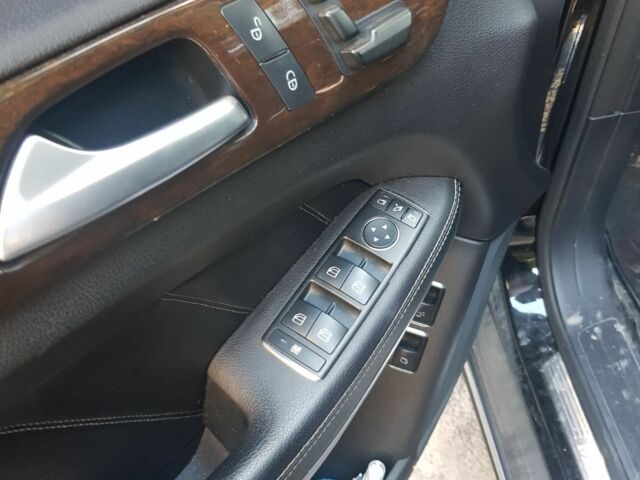 Мерседес ГЛ-Клас 2013 у Тернополі на Automoto.ua Чорний Мерседес ГЛ-Клас, об'ємом двигуна 3 л та пробігом 116 тис. км за 35000 $, фото 9 на Automoto.ua