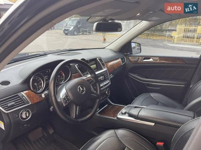 Мерседес ГЛ-класс 2013 в Ровно на Automoto.ua Черный Мерседес ГЛ-класс, объемом двигателя 2.99 л и пробегом 240 тыс. км за 25700 $, фото 25 на Automoto.ua