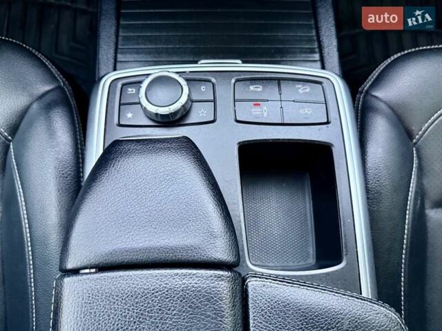 Черный Мерседес ГЛ-класс, объемом двигателя 3 л и пробегом 208 тыс. км за 26800 $, фото 75 на Automoto.ua