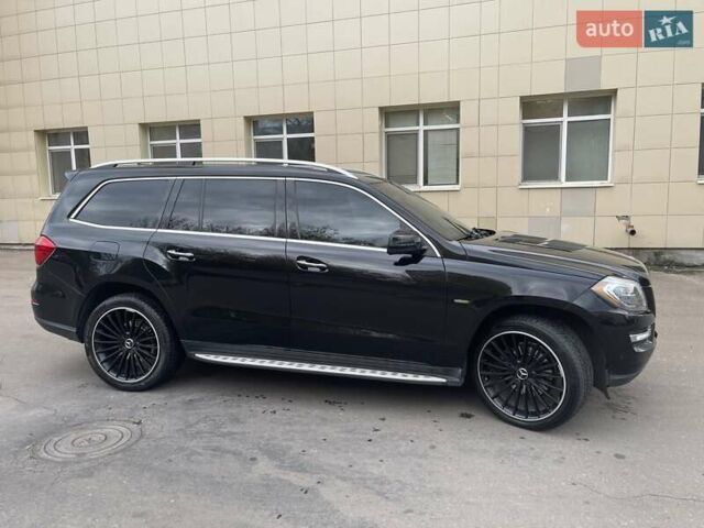 Мерседес ГЛ-класс 2013 в Ровно на Automoto.ua Черный Мерседес ГЛ-класс, объемом двигателя 2.99 л и пробегом 240 тыс. км за 25700 $, фото 34 на Automoto.ua