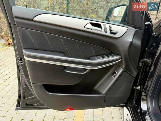 Черный Мерседес ГЛ-класс, объемом двигателя 3 л и пробегом 208 тыс. км за 26800 $, фото 65 на Automoto.ua