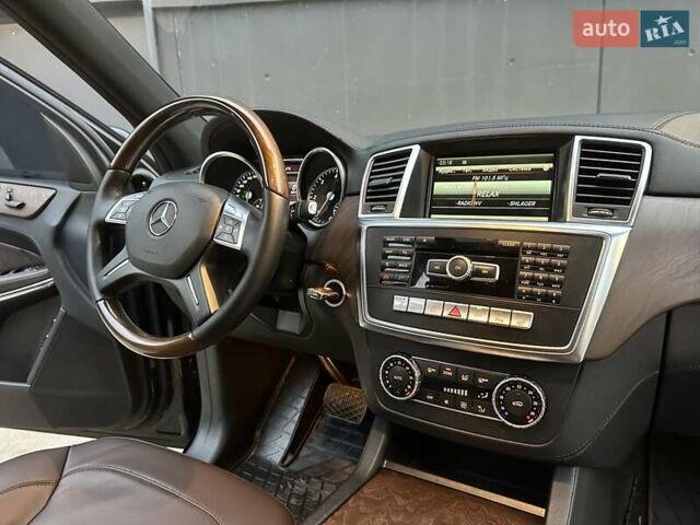 Черный Мерседес ГЛ-класс, объемом двигателя 3 л и пробегом 215 тыс. км за 21750 $, фото 67 на Automoto.ua