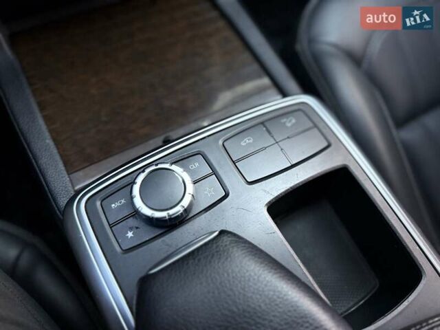 Черный Мерседес ГЛ-класс, объемом двигателя 3 л и пробегом 231 тыс. км за 21400 $, фото 57 на Automoto.ua