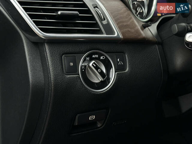 Черный Мерседес ГЛ-класс, объемом двигателя 4.66 л и пробегом 199 тыс. км за 24400 $, фото 15 на Automoto.ua