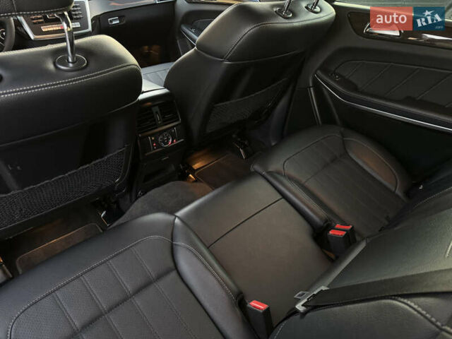 Черный Мерседес ГЛ-класс, объемом двигателя 2.99 л и пробегом 266 тыс. км за 23800 $, фото 37 на Automoto.ua