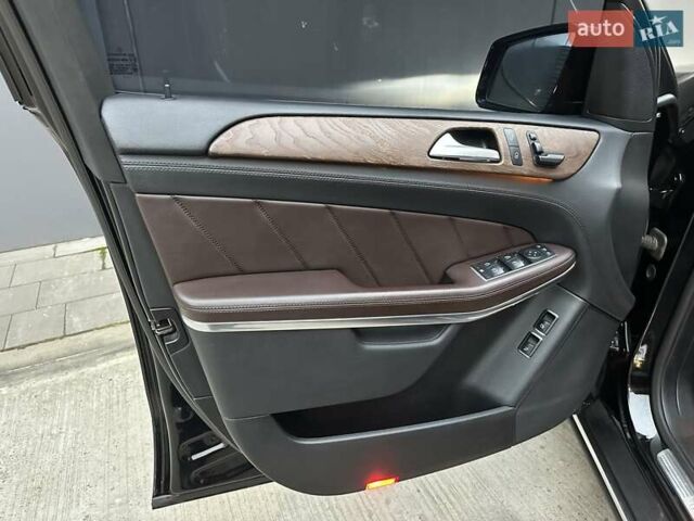 Черный Мерседес ГЛ-класс, объемом двигателя 3 л и пробегом 215 тыс. км за 21750 $, фото 32 на Automoto.ua