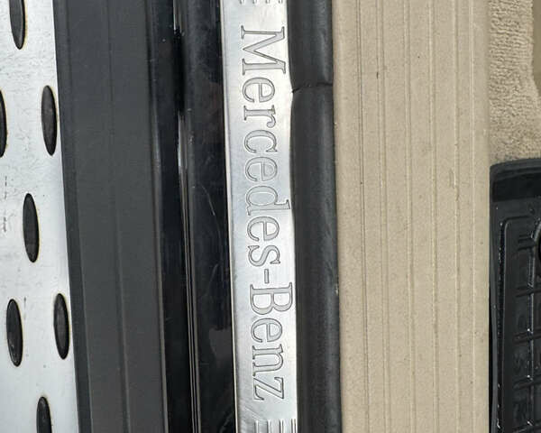 Черный Мерседес ГЛ-класс, объемом двигателя 4.7 л и пробегом 178 тыс. км за 19500 $, фото 12 на Automoto.ua