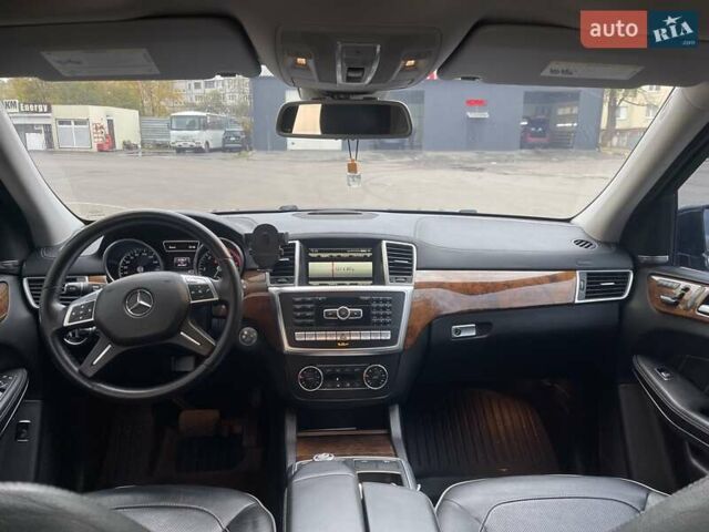 Мерседес ГЛ-класс 2013 в Ровно на Automoto.ua Черный Мерседес ГЛ-класс, объемом двигателя 2.99 л и пробегом 240 тыс. км за 25700 $, фото 24 на Automoto.ua