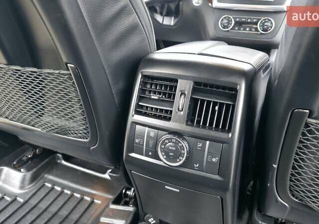 Черный Мерседес ГЛ-класс, объемом двигателя 4.66 л и пробегом 285 тыс. км за 29999 $, фото 41 на Automoto.ua