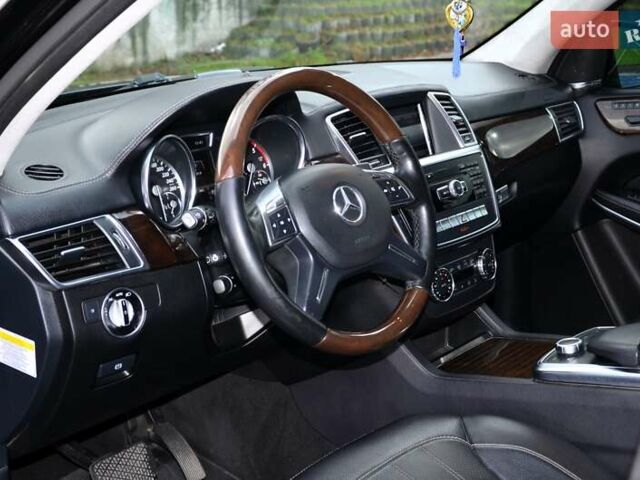 Чорний Мерседес ГЛ-Клас, об'ємом двигуна 3 л та пробігом 240 тис. км за 26999 $, фото 27 на Automoto.ua