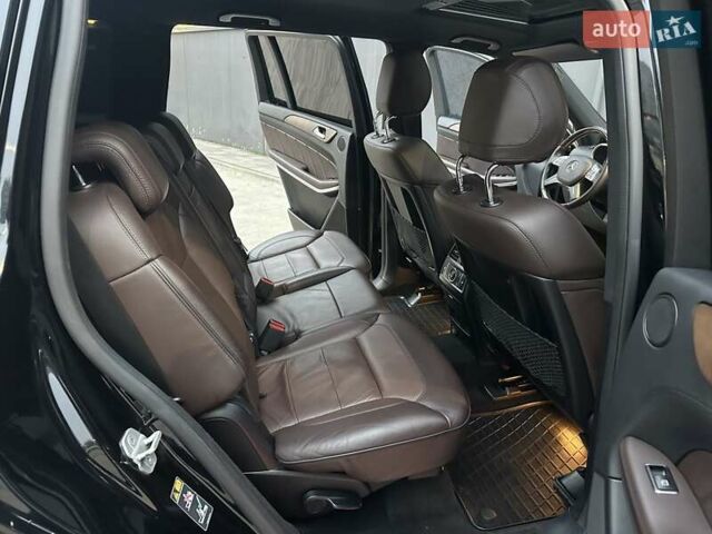 Черный Мерседес ГЛ-класс, объемом двигателя 3 л и пробегом 215 тыс. км за 21750 $, фото 60 на Automoto.ua