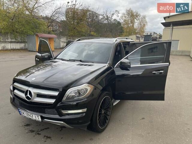 Мерседес ГЛ-класс 2013 в Ровно на Automoto.ua Черный Мерседес ГЛ-класс, объемом двигателя 2.99 л и пробегом 240 тыс. км за 25700 $, фото 47 на Automoto.ua